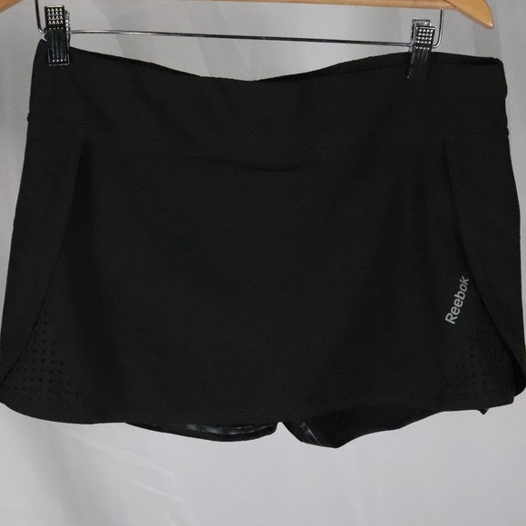 Reebok Pants - Reebok Black Playdry Skort Tennis Fitness Medium
